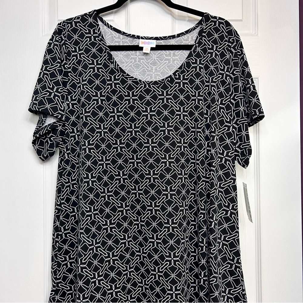 LuLaRoe Classic T